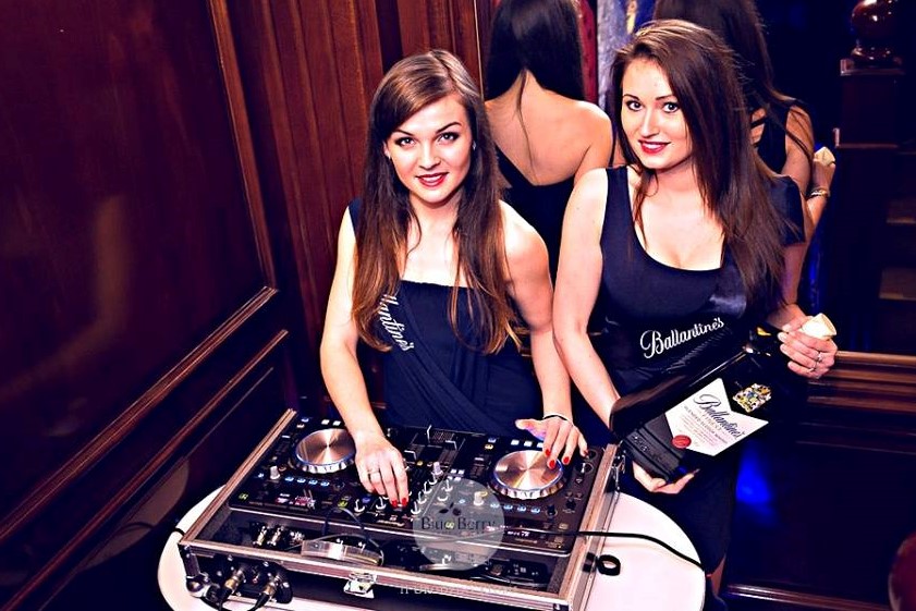 Hostessy